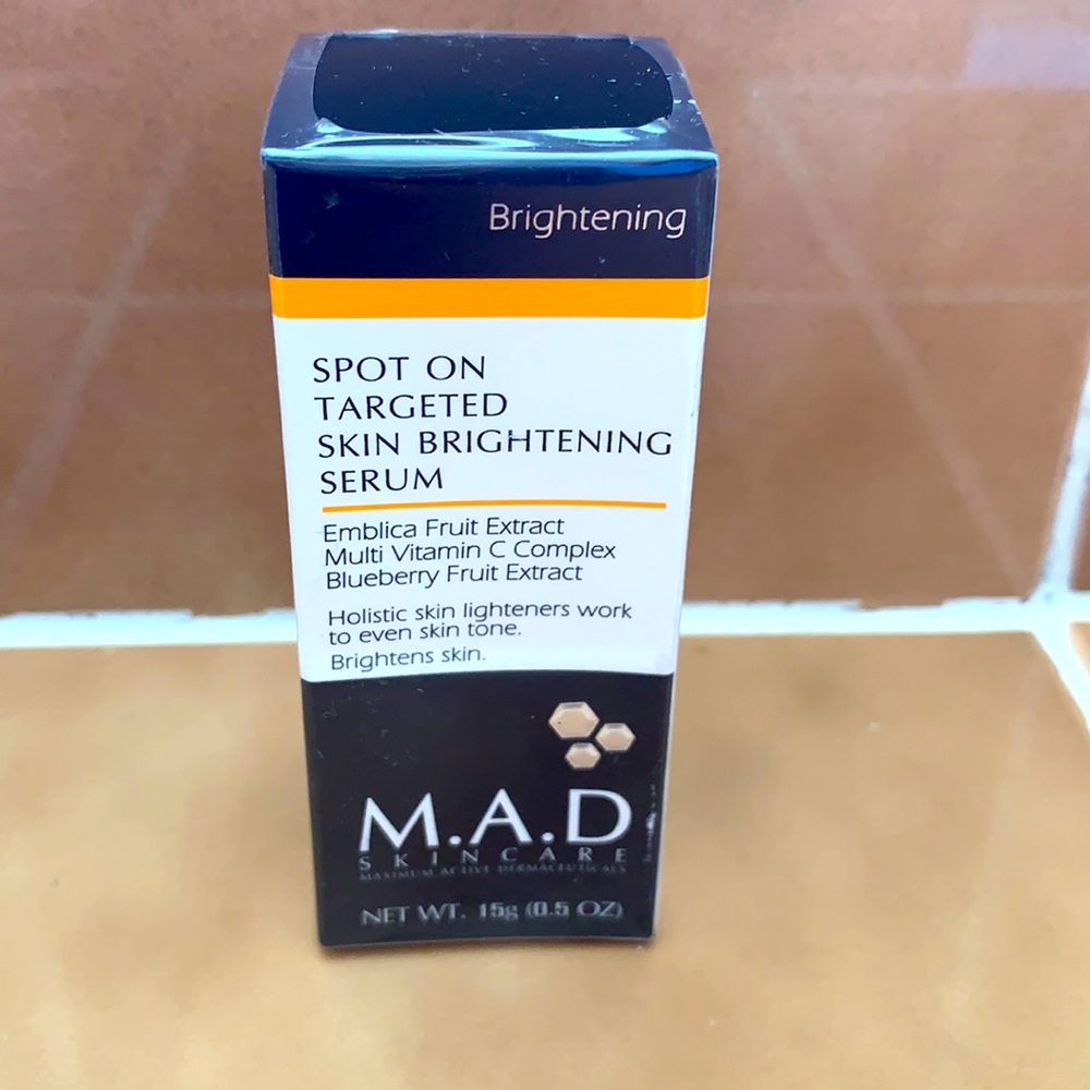 M.A.D. Spot on targeted skin brightening serum